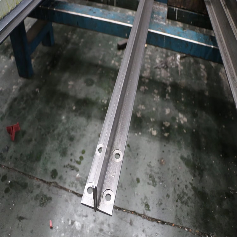VTSP106 Mga Bahagi at Accessory ng Elevator OEM Elevator Guide Rail NV Modelong Stainless Steel na may Makinis na Ibabaw na 1 Taon na Warranty